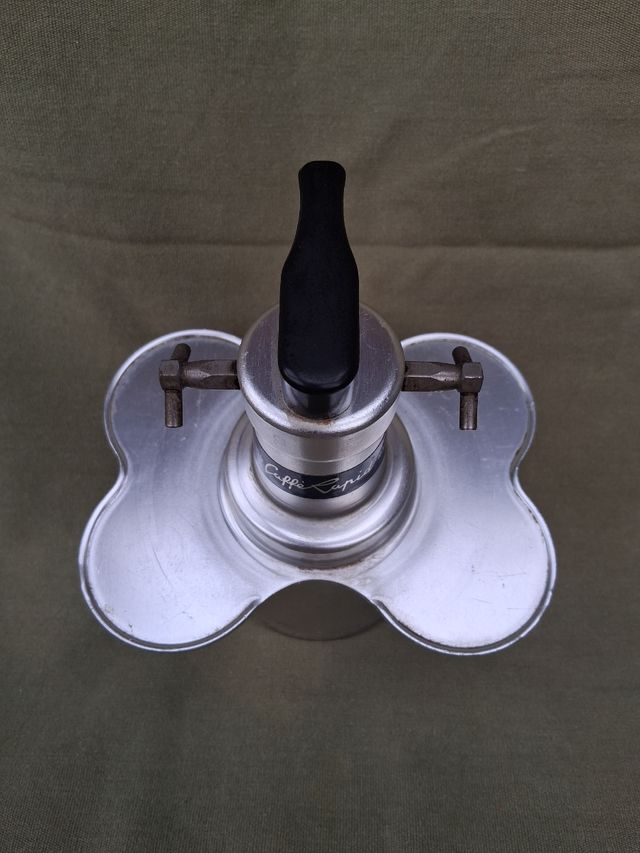 Macchina da caffè Rapid Italian da 4 tazze