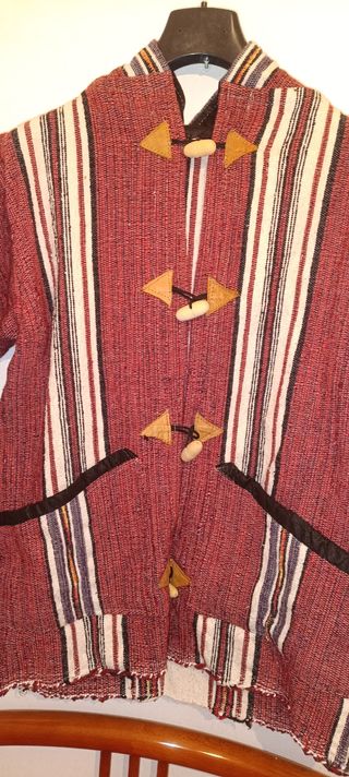 Chaqueta de rayas con botones de madera