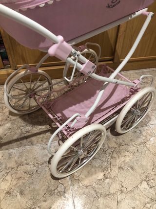 Carro de juguete rosa