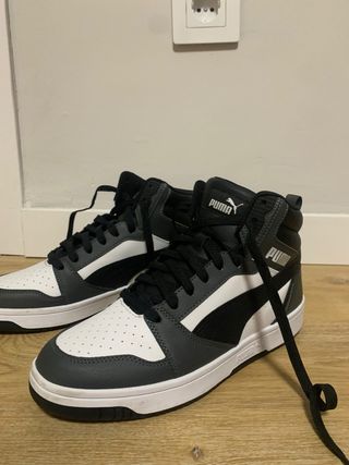 Zapatillas Puma un solo uso. 