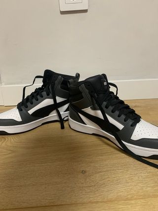 Zapatillas Puma un solo uso. 