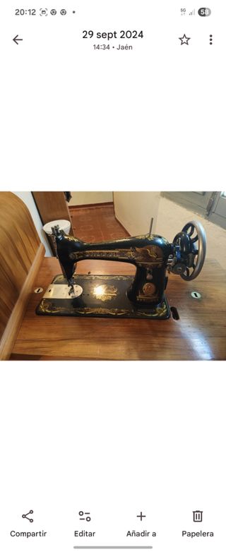 Máquina de coser antigua SINGER y mueble original