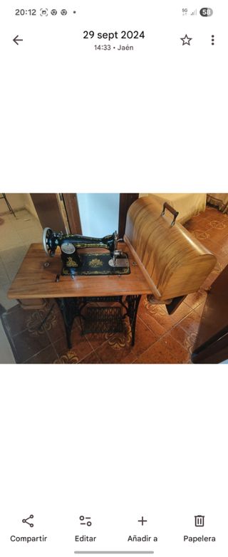 Máquina de coser antigua SINGER y mueble original