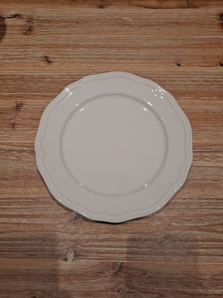 Plato postre de loza de Ikea