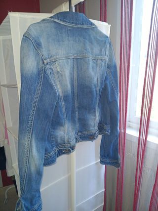 Vaqueras.Zara y  otra Stradivarius 10 € cada una