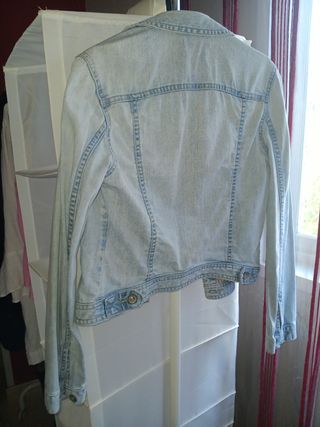 Vaqueras.Zara y  otra Stradivarius 10 € cada una