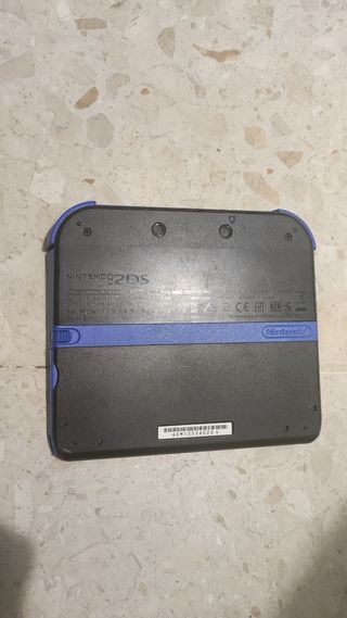 Nintendo 2DS Negra + Mario Kart 7