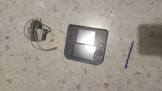 Nintendo 2DS Negra + Mario Kart 7
