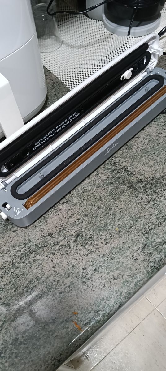 Selladora al vacío Jata