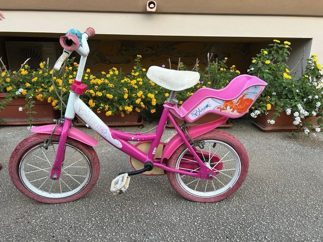 Bicicletta bambini Winx rosa e bianca 

