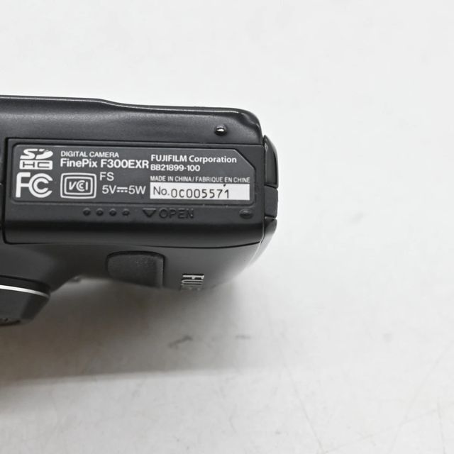 Cámara Fujifilm FinePix F300EXR Negra