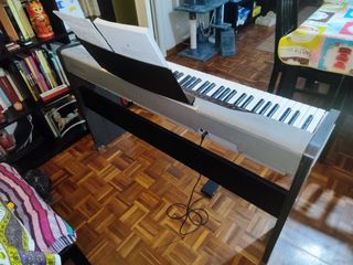 Piano Casio Privia PX-110.