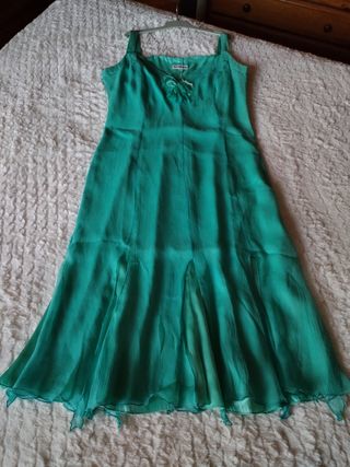 Vestido verde seda talla 42