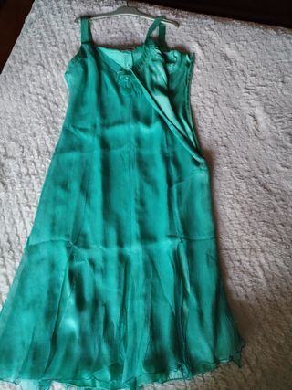 Vestido verde seda talla 42