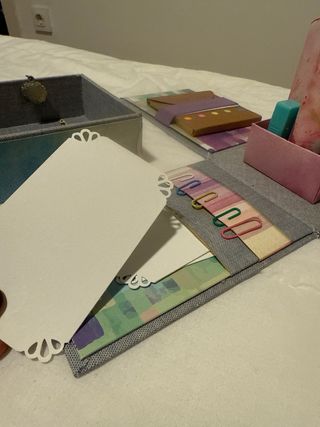 Caja de regalo con set de escritorio