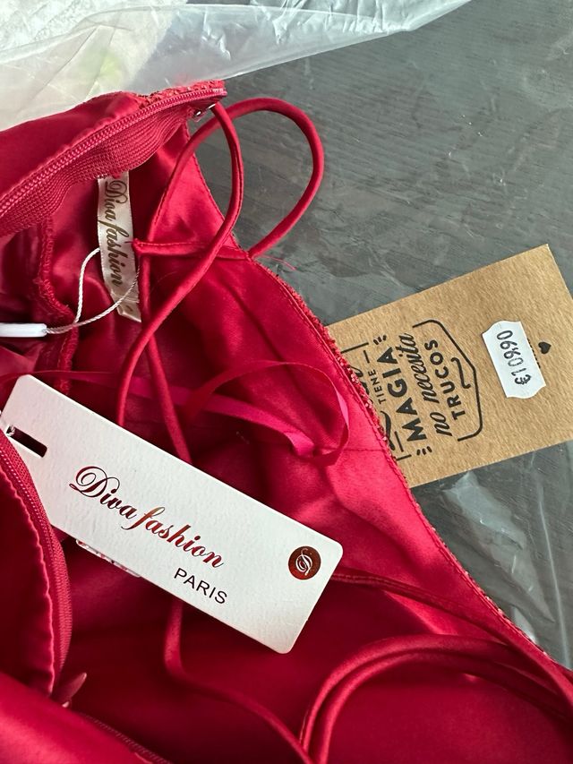 Vestido Aloha de segunda mano por 60 EUR en Lugo en WALLAPOP