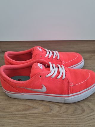 Zapatillas Nike Coral Talla 40.5