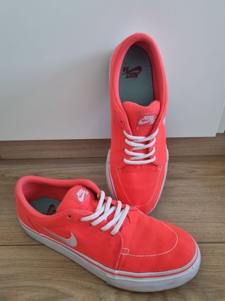 Zapatillas Nike Coral Talla 40.5