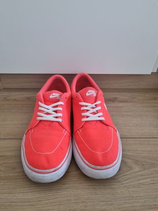 Zapatillas Nike Coral Talla 40.5