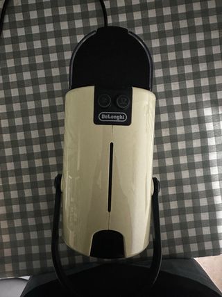 Cafetera Nespresso DeLonghi Automática
