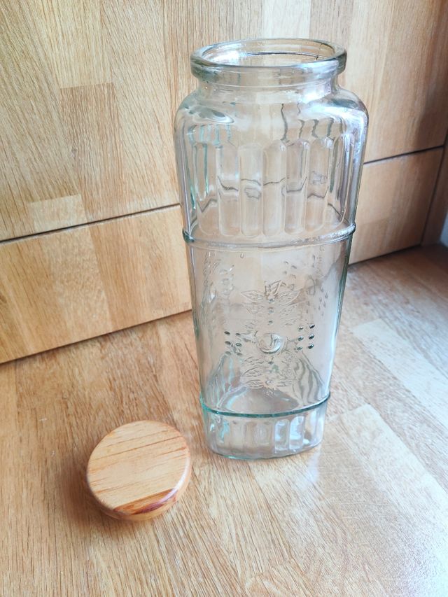 Tarro de cristal alto con tapa de madera