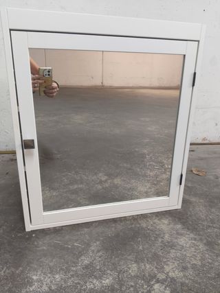 Mueble joyero blanco con espejo