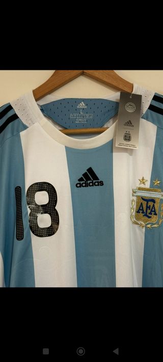Camiseta original Messi número 18 talle L
