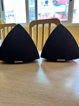 Altavoces negros