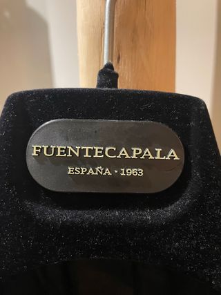Traje de ceremonia FUENTECAPALA Talla 54