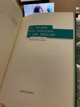 El hombre que abrazaba a los árboles