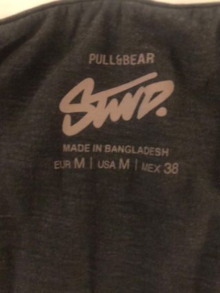 Camiseta Pull and Bear Negra Talla M