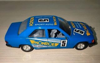 Mercedes Benz 190 1/24 Bburago