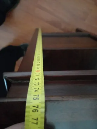 Mesilla de noche de madera