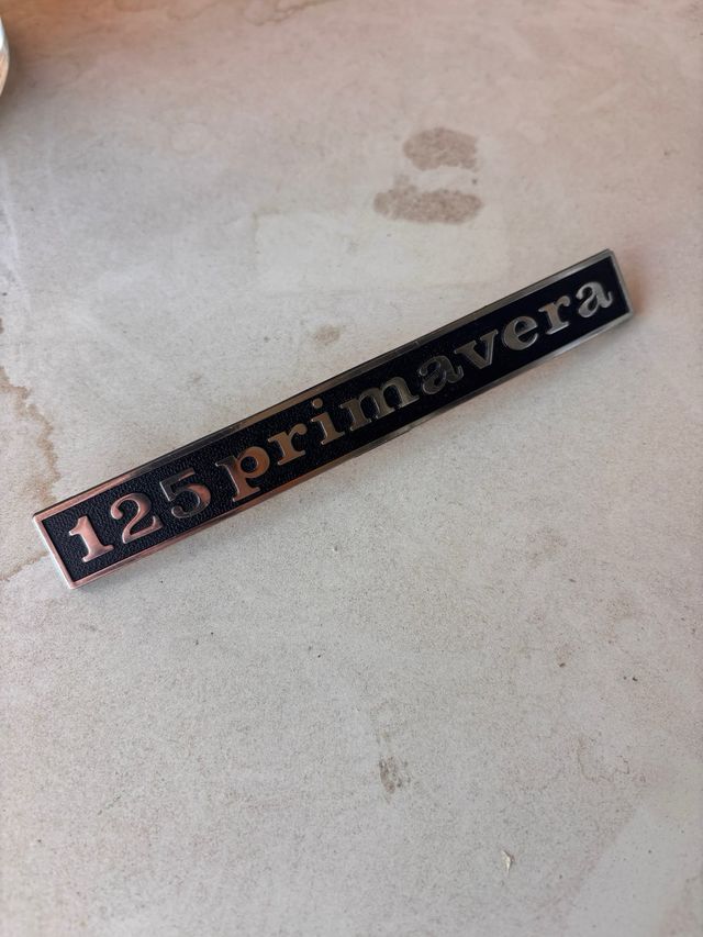 placa trasera vespa primavera 75