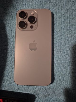 IPhone 15pro plateado 256gb