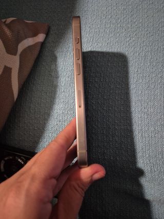 IPhone 15pro plateado 256gb