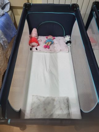 Cuna de viaje plegable