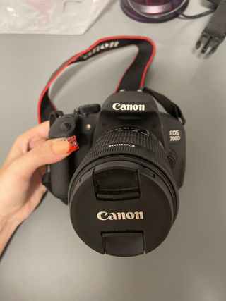 Canon EOS 700D + funda + caja original
