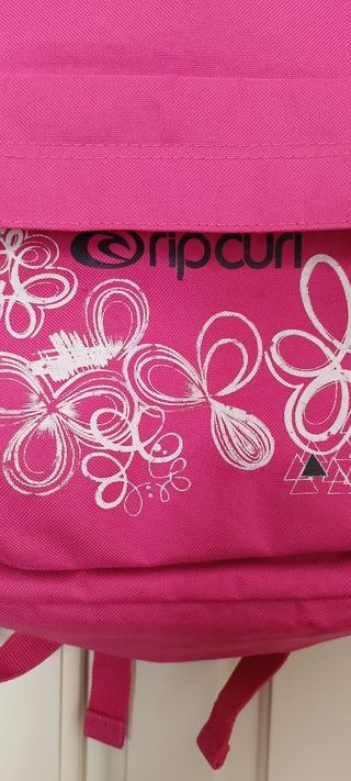 Mochila escolar fucsia con flores marca  ropa cur
