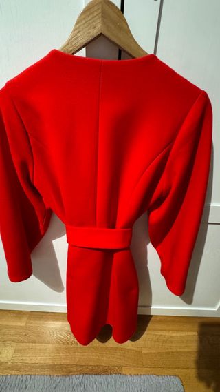 Chaquetón rojo talla S.