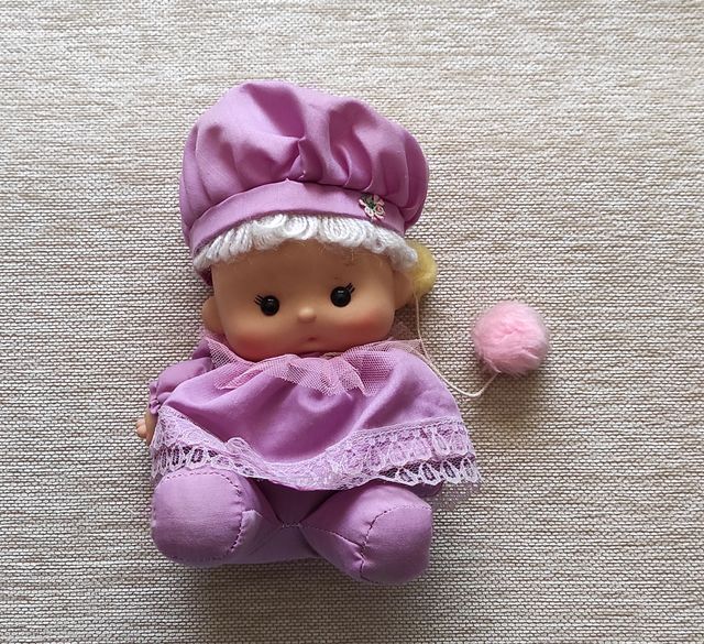MUÑECA VIOLETA DE MAESA