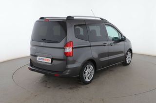 Ford Tourneo Courier 1.5 TDCi Titanium
