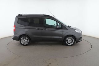 Ford Tourneo Courier 1.5 TDCi Titanium