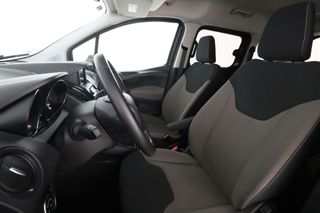 Ford Tourneo Courier 1.5 TDCi Titanium