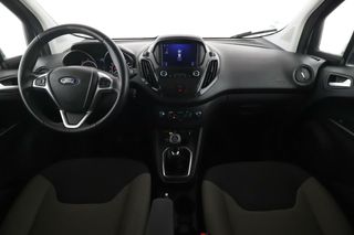 Ford Tourneo Courier 1.5 TDCi Titanium