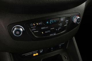 Ford Tourneo Courier 1.5 TDCi Titanium