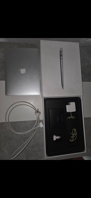MacBook Air 13 2017 8GB RAM 128GB SSD+RATÓN MAGIC