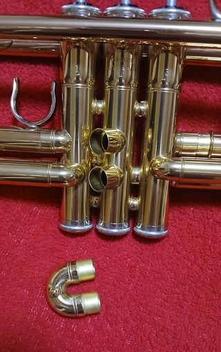 Trompeta japonesa nueva