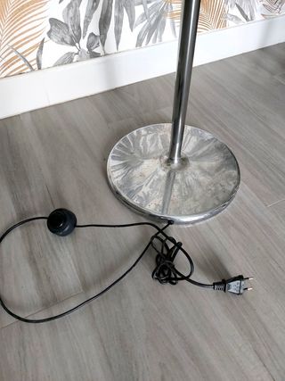 Lámpara de pie moderna