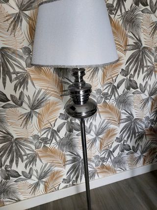 Lámpara de pie moderna